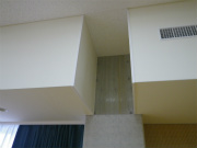 施工中(下がり天井へ場所確保)